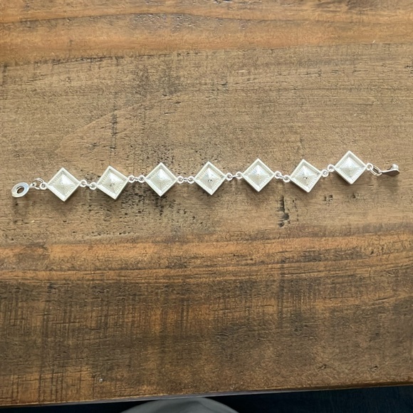 Teng Yue Vintage Black, Silver, and Gray Bracelet - Picture 6 of 6